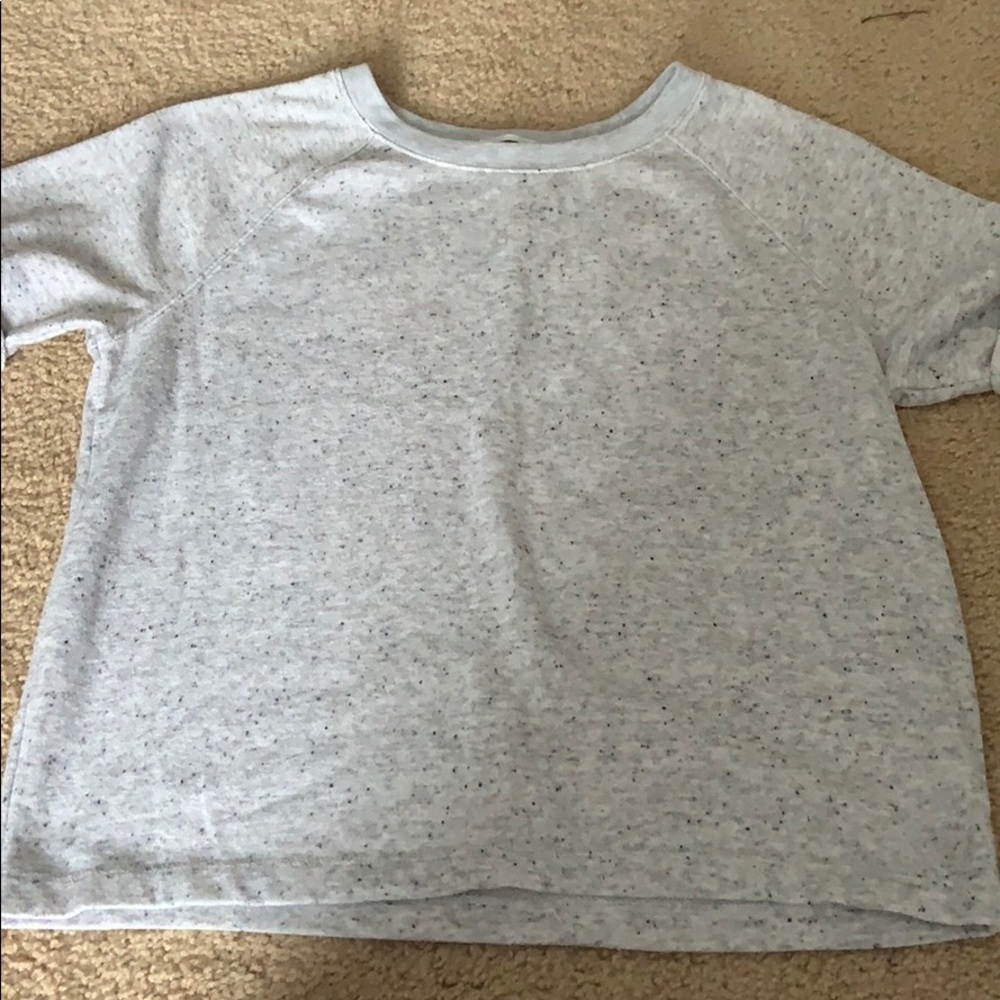 heather gray t-shirt